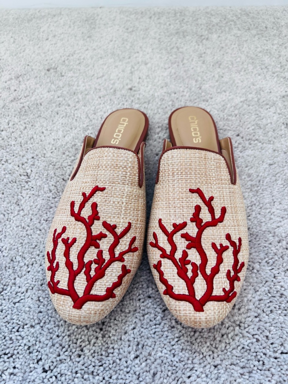 Chico’s Hazel  Raffia Slip-On Mules with Red Coral Embroidery 9.5 - Picture 2 of 4